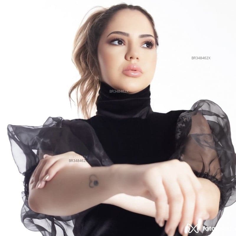 LARISSA DRUMMOND
